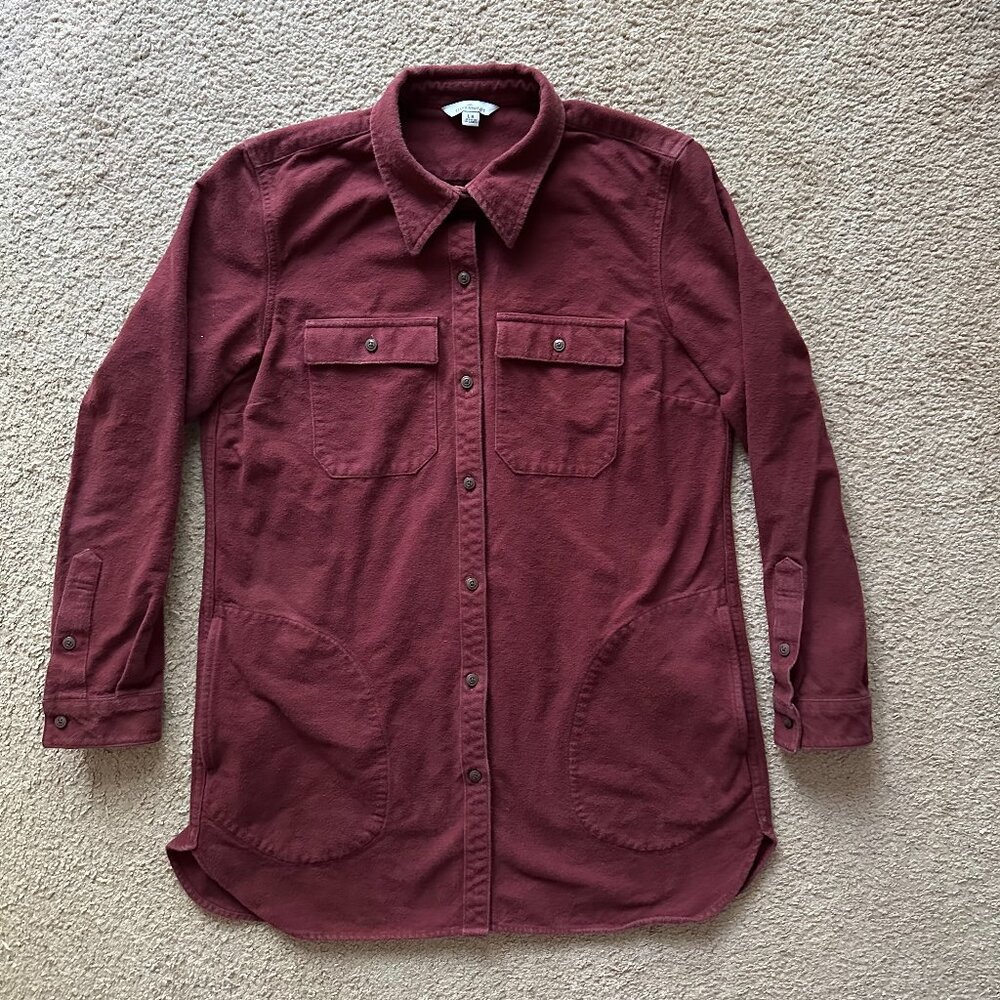 LL Bean Shirt Womens Large Reg Button Up Point Collar Maroon Red Pockets